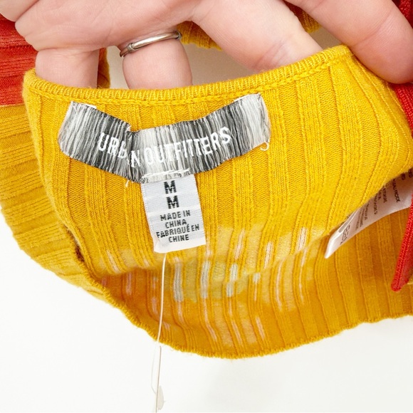 NWT Urban Outfitters Zoe Floral Ribbed Tie Front Halter Top M - Picture 6 of 10